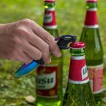 Navaja Tactica Militar Tronasolada Con Destapador Filo Liso - Imagen 7