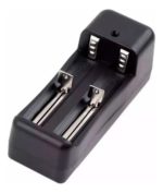 Cargador P/dos Baterías 3,7 V Y 2 Baterías 3,7 V 1200 Mah