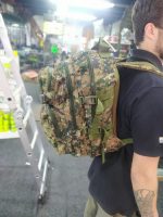 Mochila Táctica 55 Litros Pixelado Desierto Sistema Molle - Imagen 5