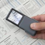 Lupa De Bolsillo 5x Con Iluminacion Led Carson Lectura - Imagen 5