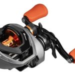 Reel Rotativo Marine Sports Titan Pro 2 8000 Para Pesca Con Manija Izquierda Gris/naranja Izquierdo